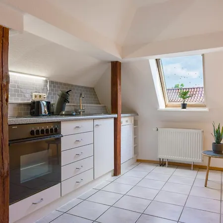Gemuetliches Dg Apartment- 3 Personen- Parkplatz- Wlan Apartman *